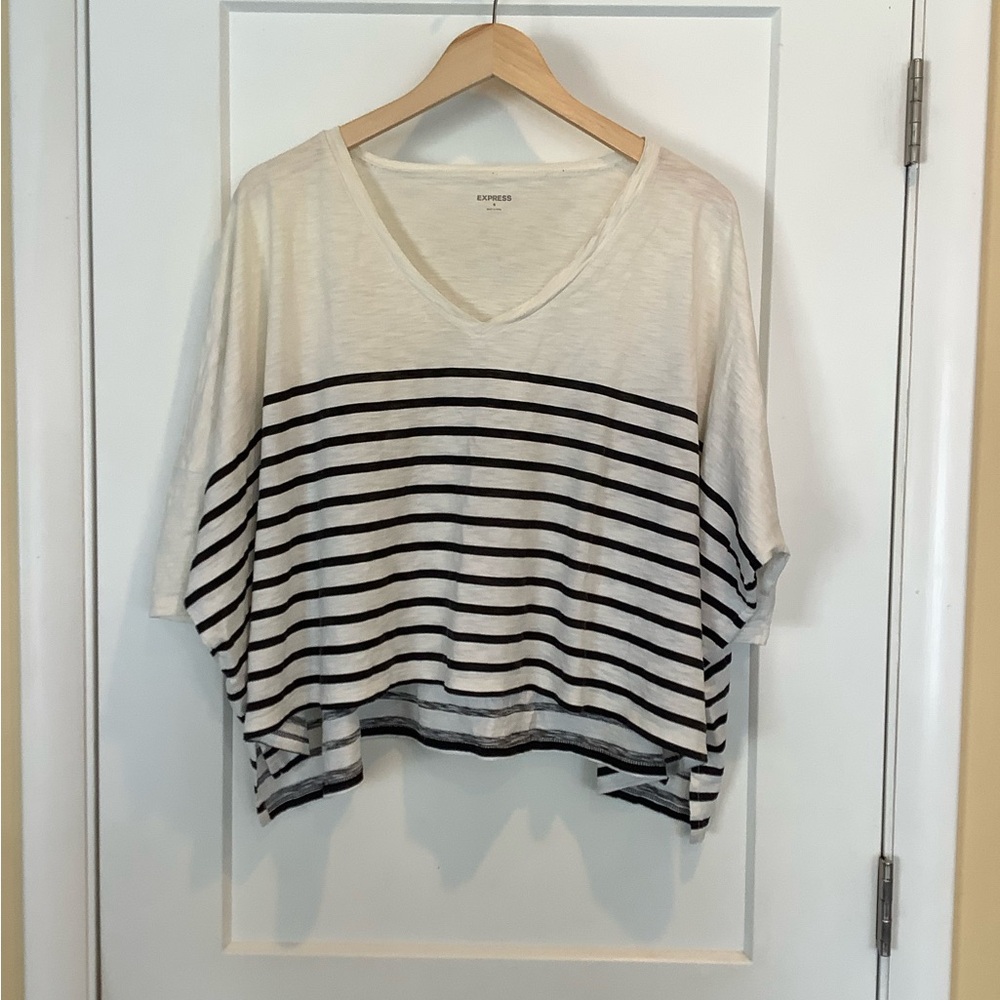 Express Women's Striped V-Neck Tee